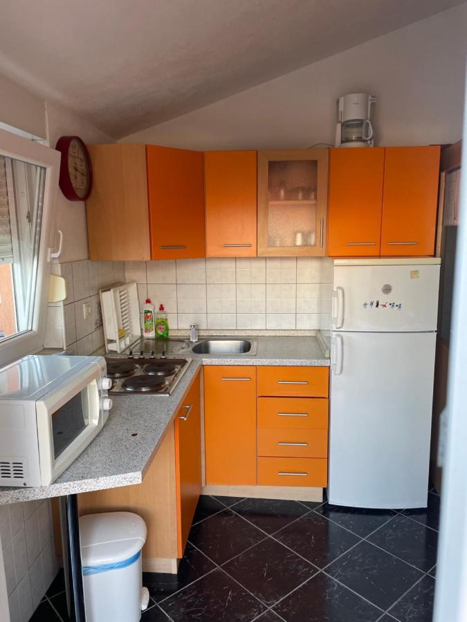 Apartman Jukic Hotel Marina Exterior photo