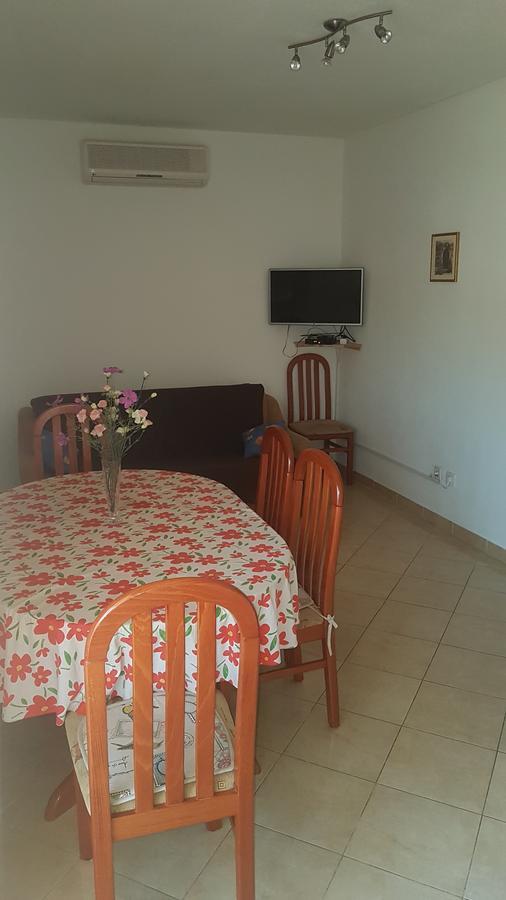 Apartman Jukic Hotel Marina Exterior photo