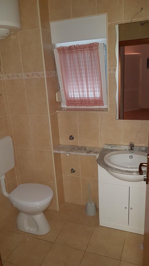 Apartman Jukic Hotel Marina Exterior photo